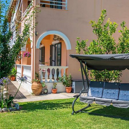 Zoe Boutique Apartment Ахарави Екстериор снимка