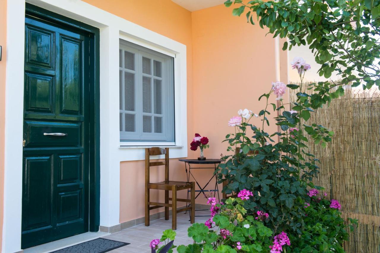 Zoe Boutique Apartment Ахарави Екстериор снимка